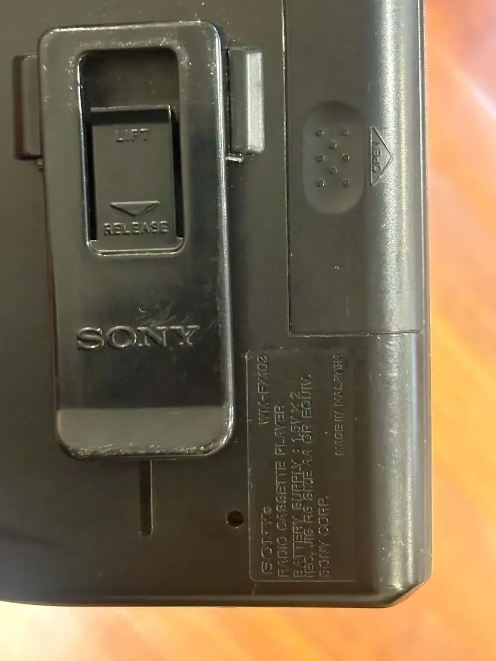 Sony Walkman WM-FX103 Cassette Player AM/FM Mega Bass Tested Works Read AVLS